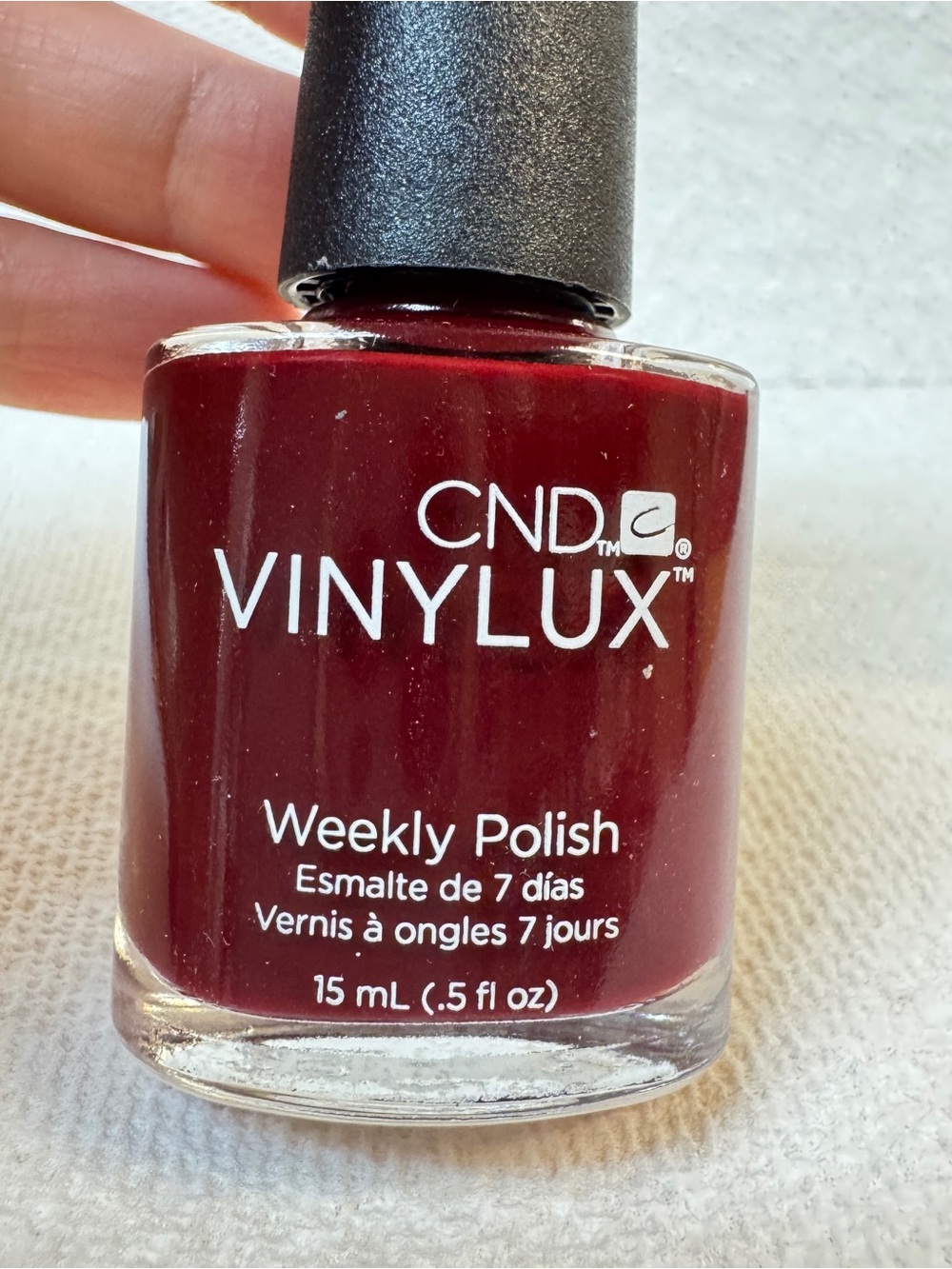 CND vinylux Weekly nail Polish —Bloodline #106 Burgundy Red new